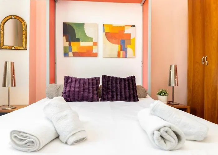 Lovely With River Views And Parking Apartmán Màlaga